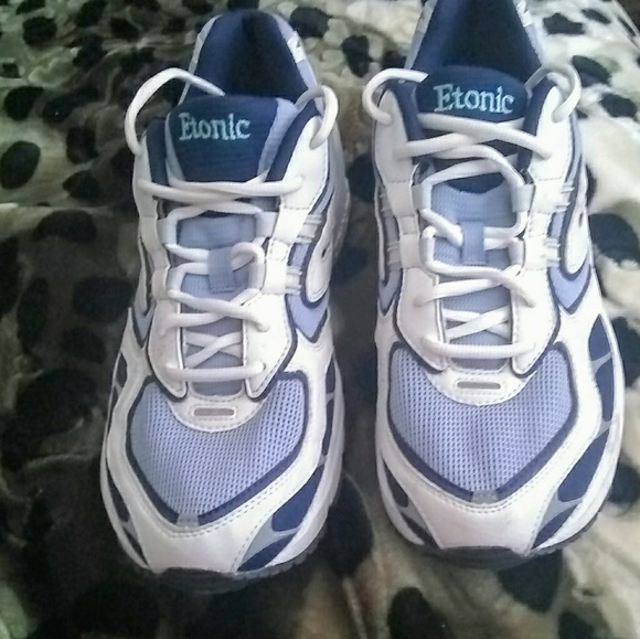 athletic shoes etonic